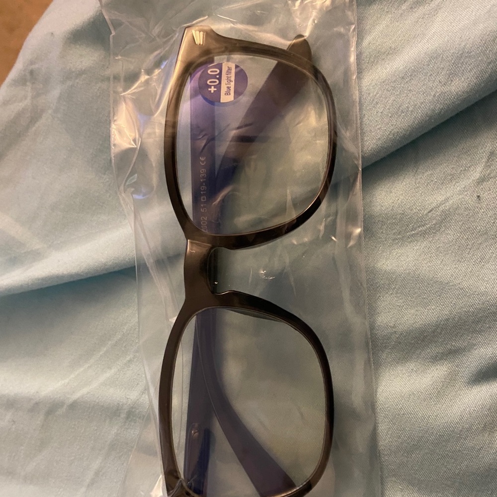 Blue light glasses